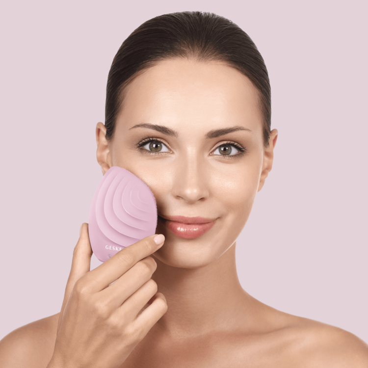 L Cepillo Sónico Facial 5 en 1 Rosa