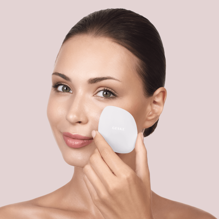 L Cepillo Facial 4 en 1 Blanco